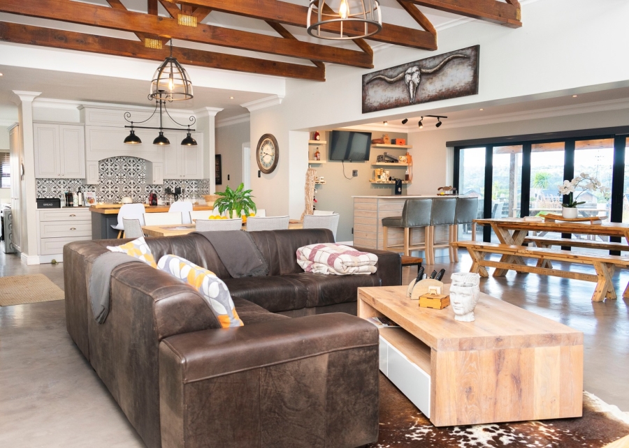 4 Bedroom Property for Sale in Kragga Kamma Eastern Cape